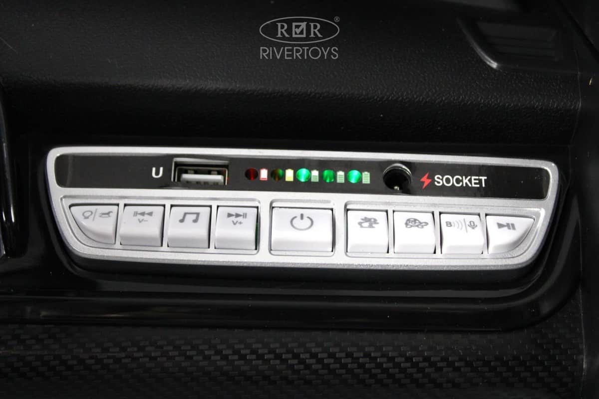 картинка Детский электромобиль K555AM белый 