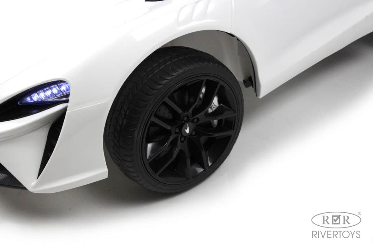 картинка Детский электромобиль McLaren Artura (P888BP) белый 
