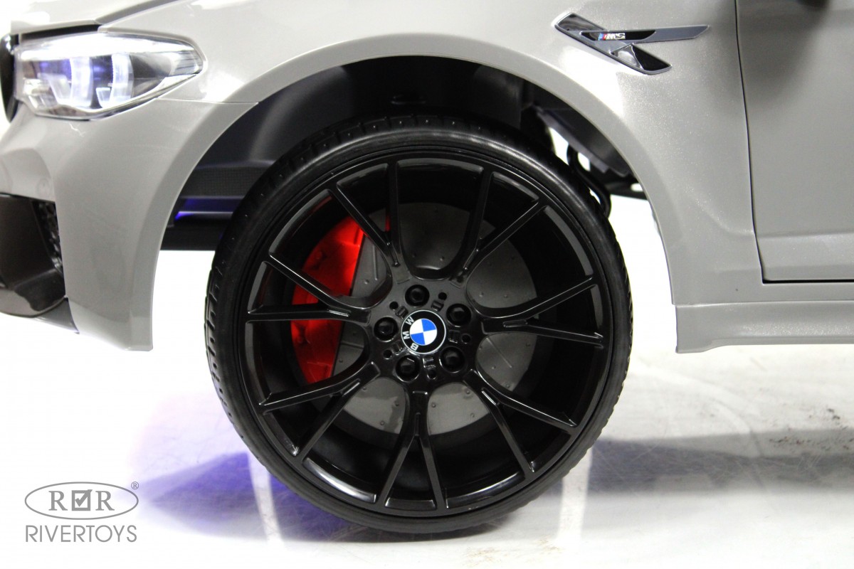 картинка Детский электромобиль BMW M5 Competition (A555MP) серый 