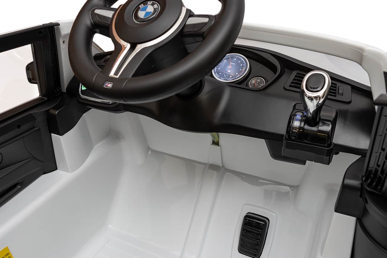 картинка Джип BMW X5M Белый 