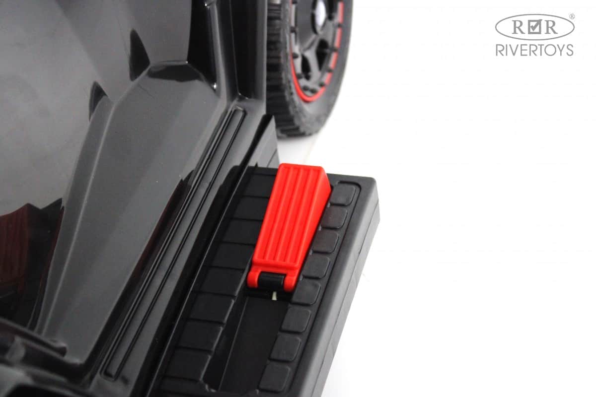 картинка Детский толокар Mercedes-Benz G63 (A010AA-H) черный 
