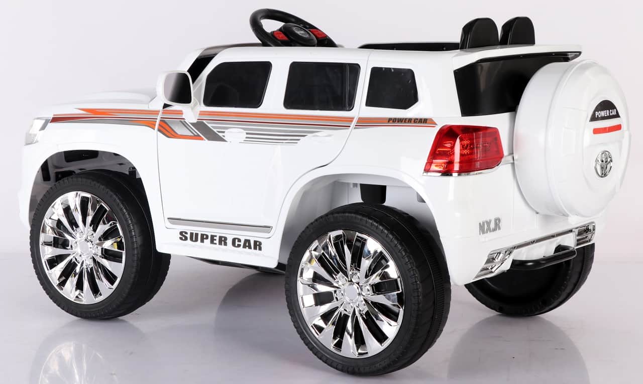 картинка Джип Toyota LC300 3818 Белый 