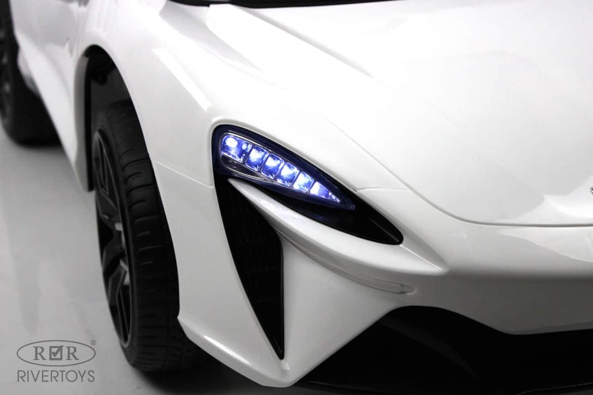 картинка Детский электромобиль McLaren Artura (P888BP) белый 
