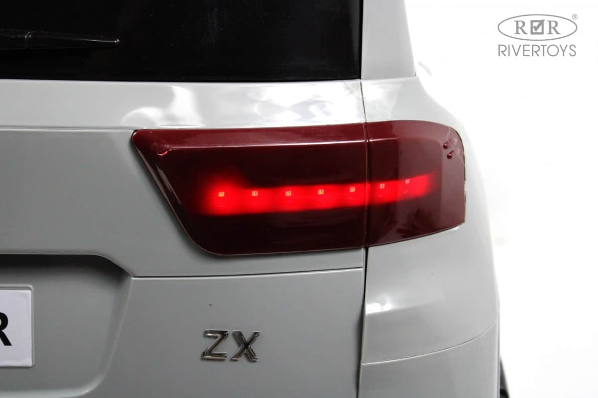 картинка Детский электромобиль Toyota Land Cruiser 300 L999LL серый 