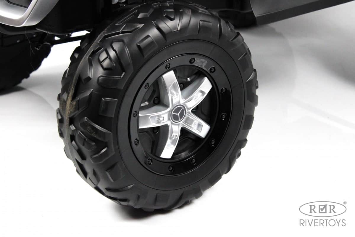 картинка Детский электромобиль Mercedes-Benz Unimog Concept (P555BP) черный глянец 