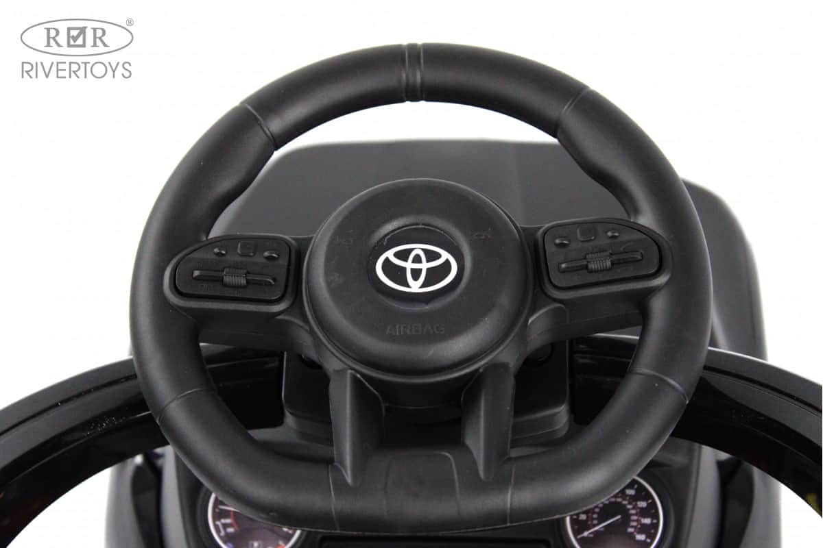 картинка Детский толокар Toyota Land Cruiser 300 Z002ZZ-A черный 
