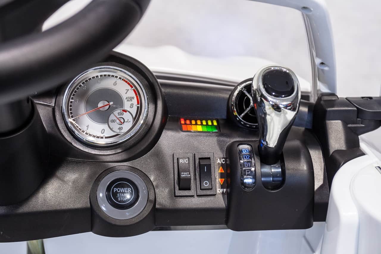 картинка Джип Mercedes Benz GLA R 653 Белый 