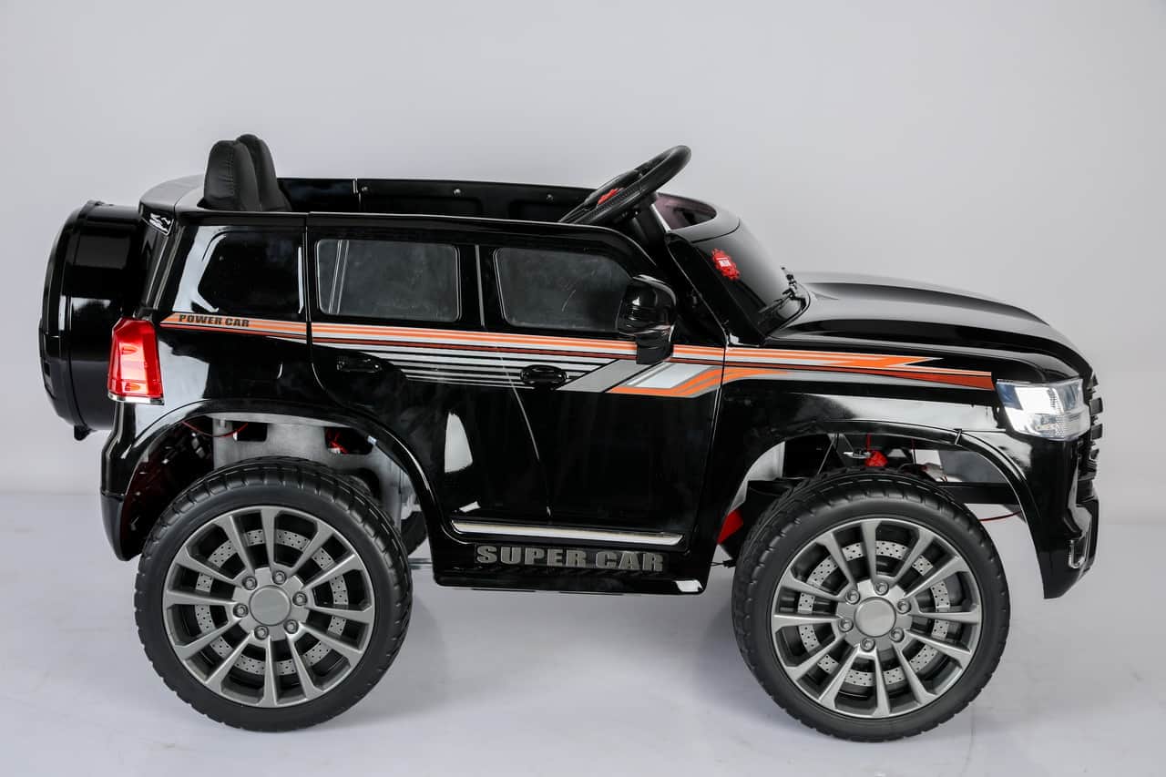 картинка Джип Toyota LC300 3818 Черный краска 