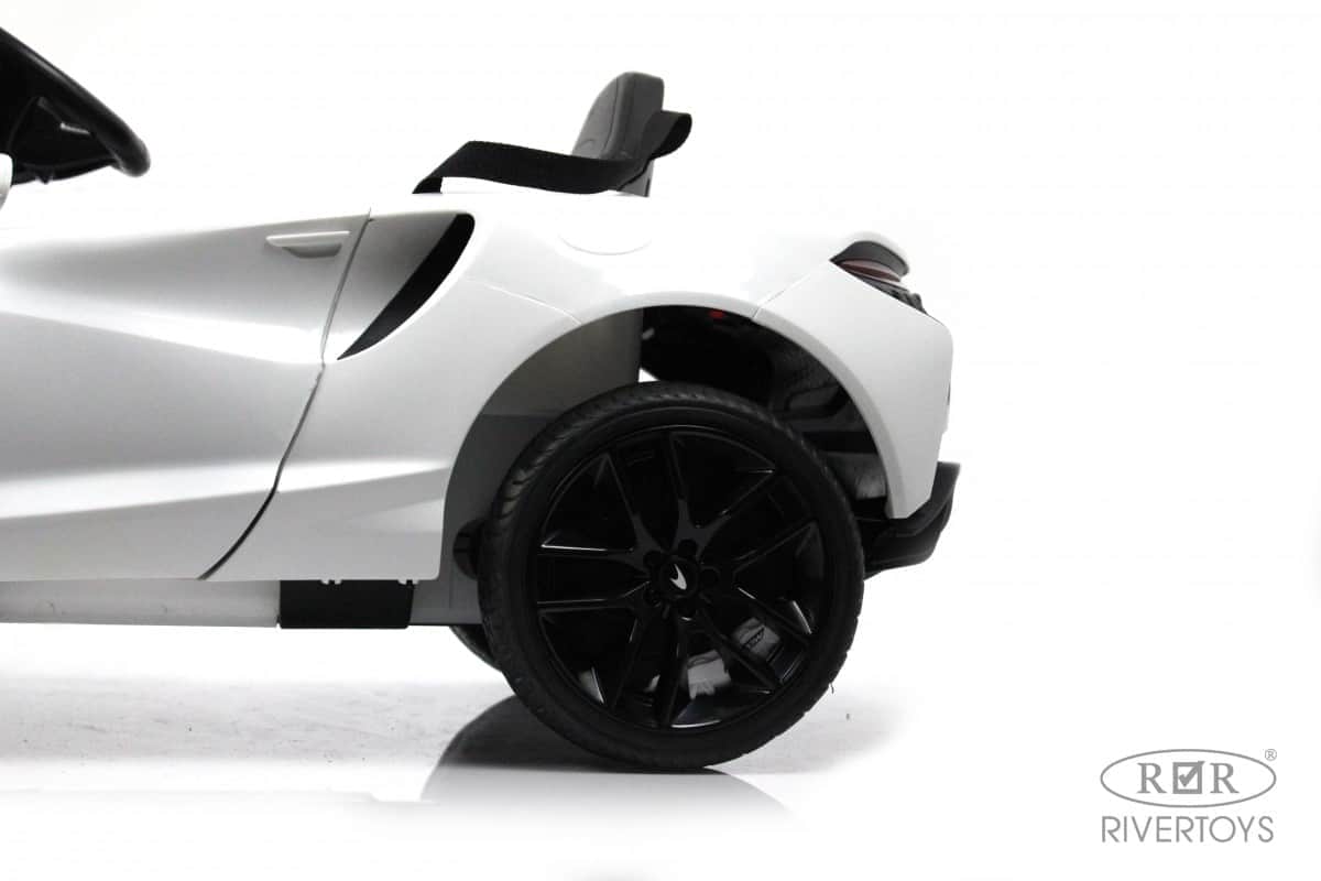 картинка Детский электромобиль McLaren Artura (P888BP) белый 