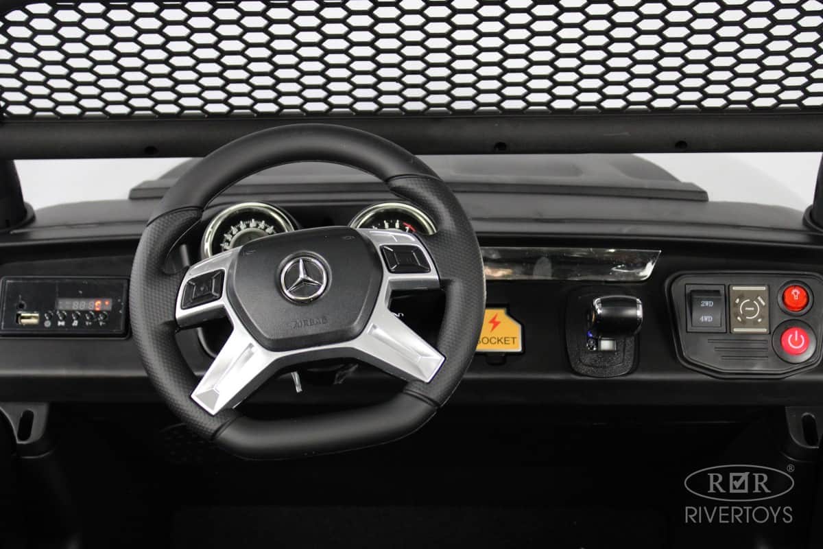 картинка Детский электромобиль Mercedes-Benz Unimog Concept (P555BP) серебристый глянец 