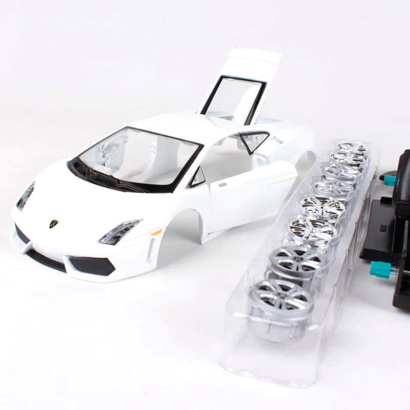 картинка Сборная металлическая модель Maisto Lamborghini Gallardo LP 560-4 1:24 - 39900 