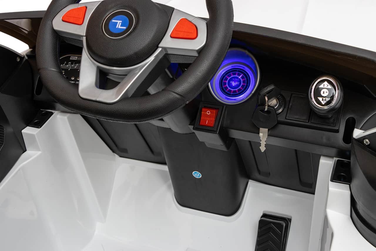 картинка Джип BMW X6 mini 7438 Белый 