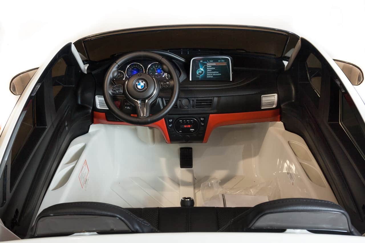 картинка Джип BMW X6M Белый 