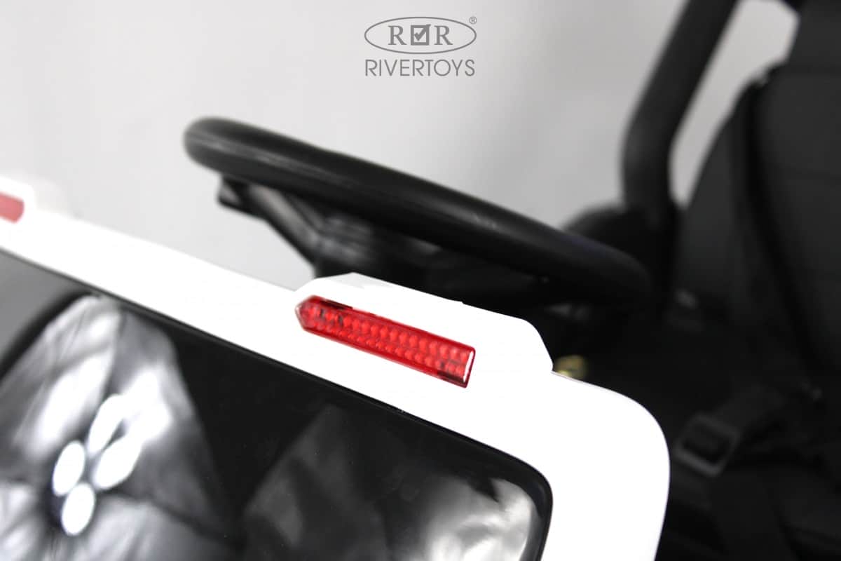 картинка Детский электромобиль X888XX белый 