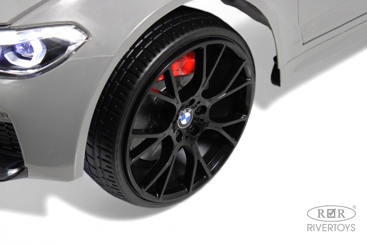 картинка Детский электромобиль BMW M5 Competition (A555MP) серый 
