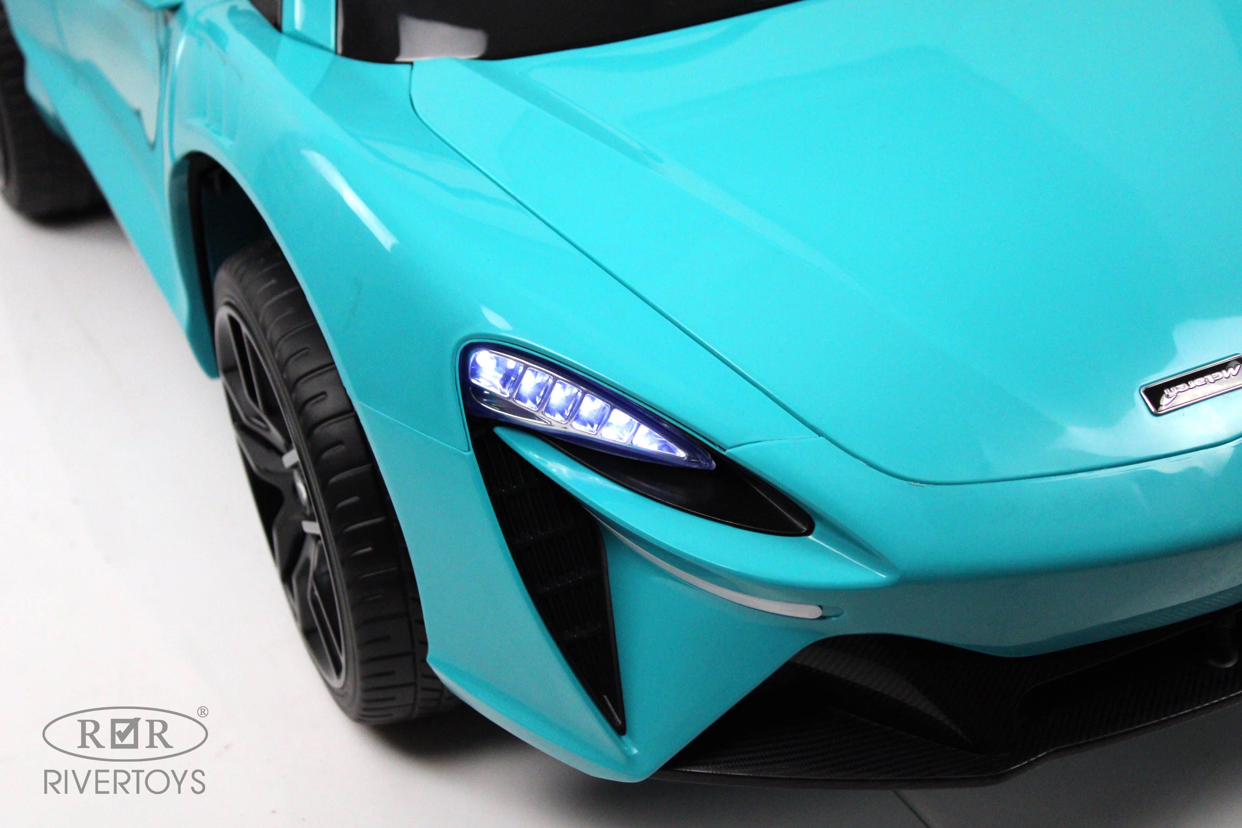 картинка Детский электромобиль McLaren Artura (P888BP) голубой 